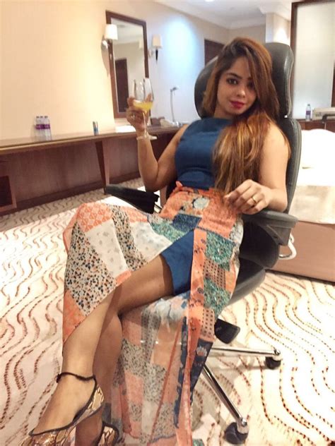 Knowing where my body is tired, hj is very comfortable, and i can't stand shooting anytime soon. Divya 500 AED in Deira, Indian escort in Dubai