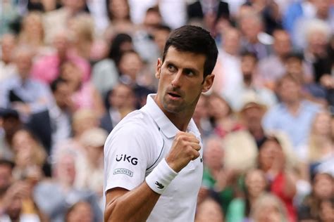 Matteo berrettini and novak djokovic face off in a fitting 2021 wimbledon gentlemen's singles heading into the final berrettini and djokovic look evenly matched, with both producing a high level. Djokovic-Berrettini è la finale di Wimbledon: Nole batte ...