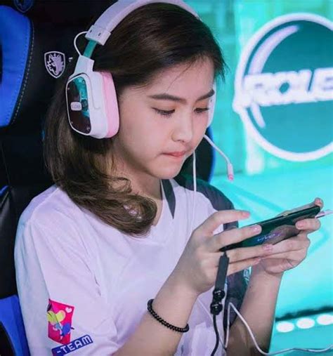 Link full video skandal viral telegram sarah viloid. Kisah Kasih Di Sekolah - Sarah Viloid | Facebook