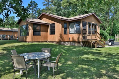 Enjoy the beauty and warmth of natural timbers with floor plans from 400 sq ft to 560 sq ft. Cabin 3 | Two Bedroom Cabin on Lake Chetac in Birchwood ...