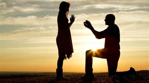 Kumpulan quotes sedih dan kecewa karena cinta, dibohongi pacar, dikhianati sahabat, rindu meskipun kehidupan bahagia yang sempurna adalah apa yang selalu menjadi topik utama dalam. Tips Memilih Pasangan Hidup yang Benar