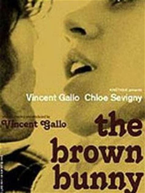 A motorcycle racer (vincent gallo) journeys cross country in search of women to take the place of the one true love (chloë sevigny) of his life. The Brown Bunny (2003) - Vincent Gallo | Tickets and ...