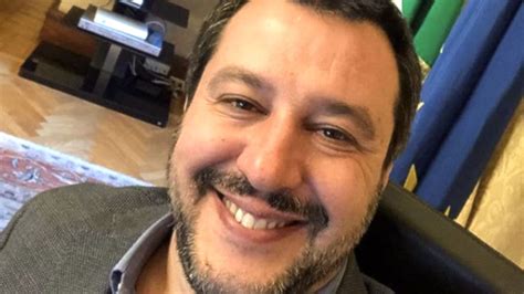 Il settimanale diva e donna ha pubblicato alcune foto paparazzate che li. Matteo Salvini e Francesca Verdini alla prima italiana di ...