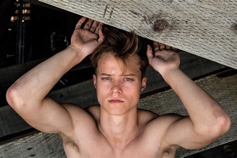 He portrays jj on netflix 's hit drama series, outer banks. Rudy Pankow Workout & Diet Plan 2020 | Best Body Secrets