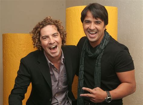 Just be honest, you love david luiz. Luis Fonsi & David Bisbal | Tolle männer, Sänger, Tolle