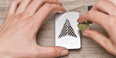 This article is here to debunk any myths you might. Visual Guide: How to Use a One Hitter - Key to Cannabis