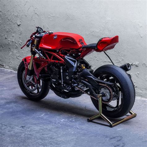 19″ front & 18″ rear alloy rims, stainless spokes, dunlop tires, ikon front and rear. MV Augusta by Deus Ex Machina | Mv agusta, Cafe racer ...