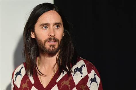 If you have good quality pics of jared leto, you can add them to forum. Jared Leto scopre del Coronavirus dopo 12 giorni nel deserto