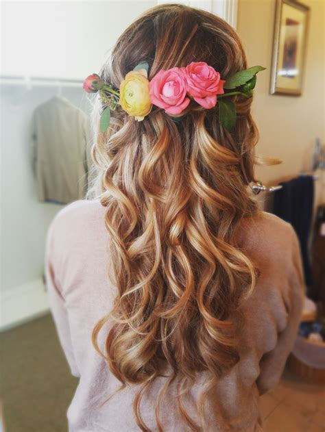 Check spelling or type a new query. Voluminous Curls Bridal Hair with flowers | Wedding ...