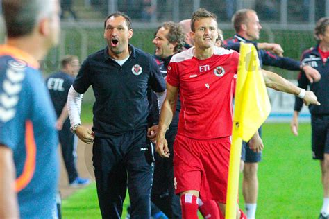 Krefelder fussball club uerdingen 05. KFC Uerdingen 05 - FC Viktoria Köln | Fußball Regionalliga ...