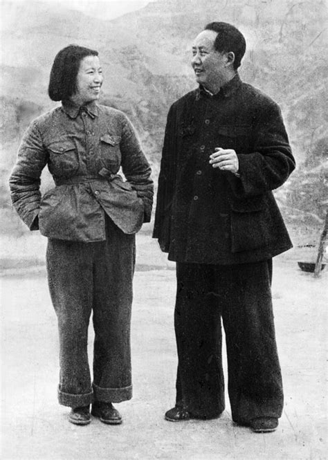 The gang of four were arrested and blamed for the excesses of the cultural revolution, marking the end of a turbulent political era in china. Tömegeket küldött a halálba, mert szeretetre vágyott - Mao ...