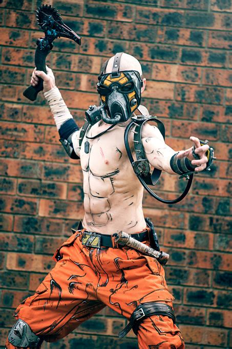 All kinds of people die out here: Borderlands Krieg Cosplay - A total of 34 heads and 102 ...