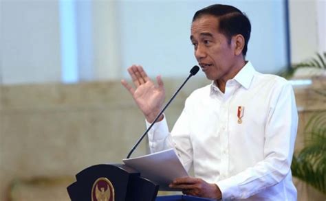 Artikel ini sebenarnya ditujukan lebih kepada kaum muslim, namun saya coba menulisnya dengan bahasa yang lebih sederhana agar lebih mudah dipahami. Vaksinasi Covid-19, Jokowi: Sabar, Tunggu Izin BPOM dan ...