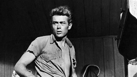 Considered a cultural icon, he appeared in three major film roles, rebel without a cause (1955), east of eden (1955), and giant (1956), and died in a car accident in 1955, at the age of 24. James Dean resucita y se va a Vietnam 64 años después de ...