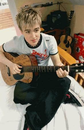 He is best known as one of the lead vocalists, guitarists, songwriters and founder of pop rock/pop punk band mcfly, along with fellow band. Tom Fletcher | Tom fletcher, Mcfly, Boy bands