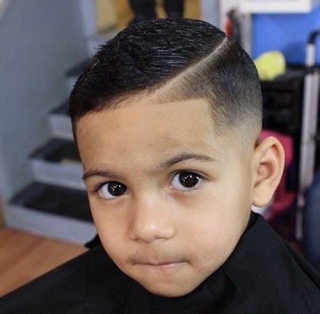 .haircuts long, boys frisur kleinkind junge lange haare picture below, is other parts of 12 frisur kleinkind junge lange haare report which is classed as ob der kleine kunde nun plötzlich aufsteht, fast vornüber kippt oder sich nach ihr umdreht. Black boy Frisuren