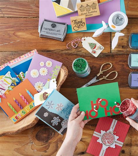 Glue them in a random pattern on a piece of construction paper. Greeting cards | Paper craft projects, Paper crafts, Paper ...