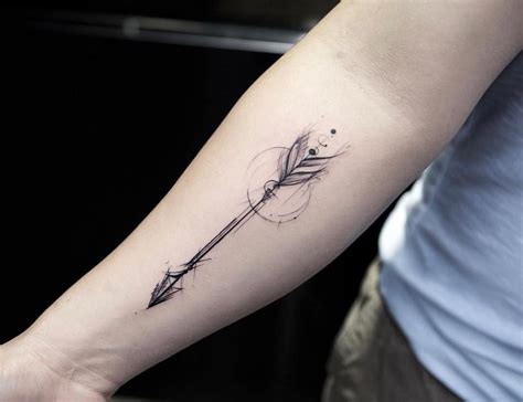 @trudy-nyc-arrow-tattoo,-arrow-tattoo-design,-mens-arrow-tattoo
