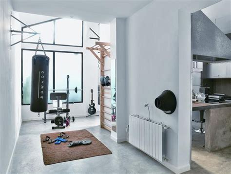 Es gibt viele gründe warum man lieber zu hause trainiert als in einem fitnessstudio. eigenes Fitnessstudio zu Hause einrichten | Fitnessstudio ...