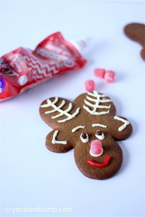 I chose the female gingerbread because of the skirt allows more room for the lovebirds and whimsical antlers. Upside Down Reindeer Gingerbread : Reindeer Cookies / Just ...