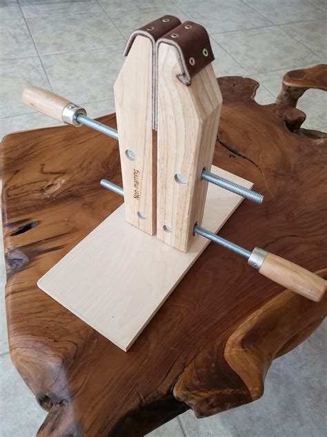 Wooden bar clamps | popular woodworking magazine. DIY pony vise. Picked up an $8 wood clamp from harbor ...