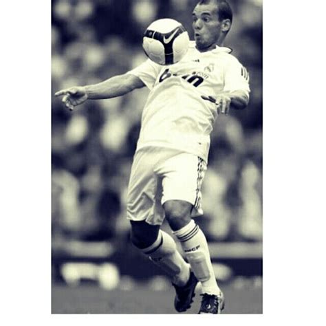 The website contains a statistic about the performance data of the player. Wesley Sneijder, Real Madrid | Real madrid, Madrid