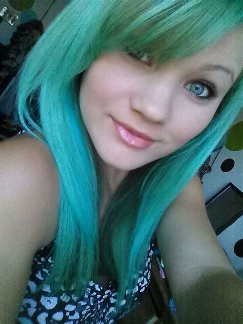 Dyeing all of your hair. My green blue ombre kool aid dyed hair. :)>>>>> Wow, it ...