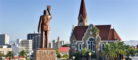 In medieval western europe, an itinerant (wandering) government was common.) Windhoek - Tipps und Unterkünfte für die Hauptstadt Namibias