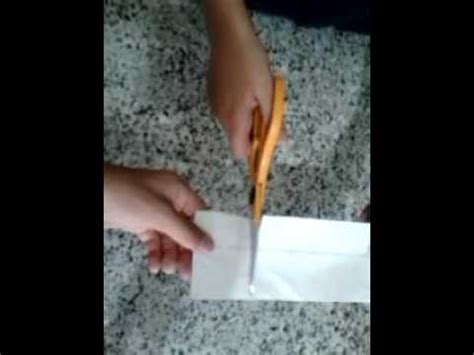 Per ora ci ho plastificato solo i disegnini del post su come fare la cacca in un bagno pubblico, giusto per fare una cosa utile. come tagliare un foglio di carta... - YouTube