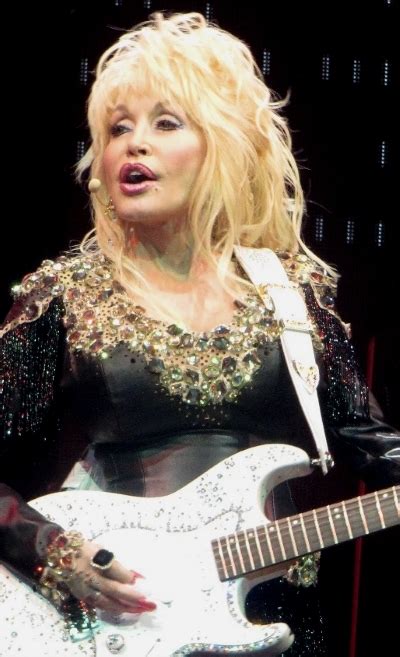 4,689,081 likes · 137,905 talking about this. Dolly Parton - Wikipedia