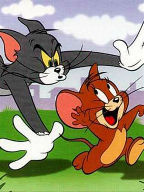 The series features comic fights between an iconic pair of adversaries, a house cat (tom) and a mouse (jerry). Tom y Jerry - Serie 1940 - SensaCine.com