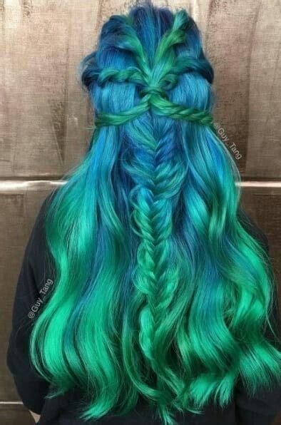 Space buns are the cutest hairstyle options that you can opt for. Dark green though | Color de cabello, Pelo de colores ...