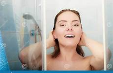 duschar showering kvinna bathroom cubicle