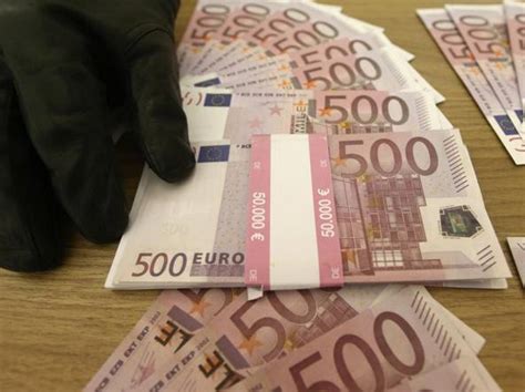 Trova banconote euro facsimile in vendita tra una vasta selezione di italia su ebay. Fac Simile Banconote Per Bambini : Supreme Cash Cannon Il ...
