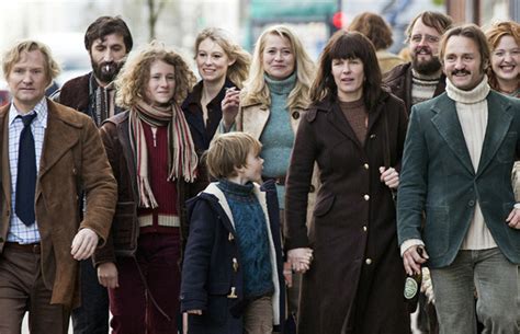 Vinterberg groeide zelf op in een commune en levert met kollektivet zijn meest persoonlijke film af. Mais caçadores de Urso para a Berlinale 2016