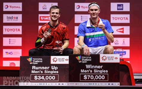 .viktor axelsen berita foto sorotan olimpiade 2021 skenario final axelsen antonsen, peluang 9 jam lalu. Hasil Lengkap Final Thailand Open 2021, Viktor Axelsen dan ...