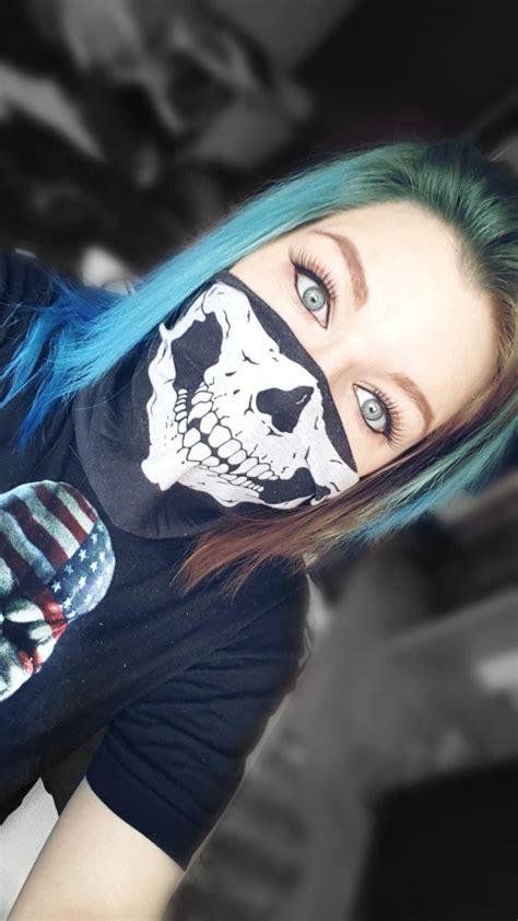 Tasty blue haired teenage hottie. Blue hair skeleton girl | Blue hair, Emo girls, Skeleton girl