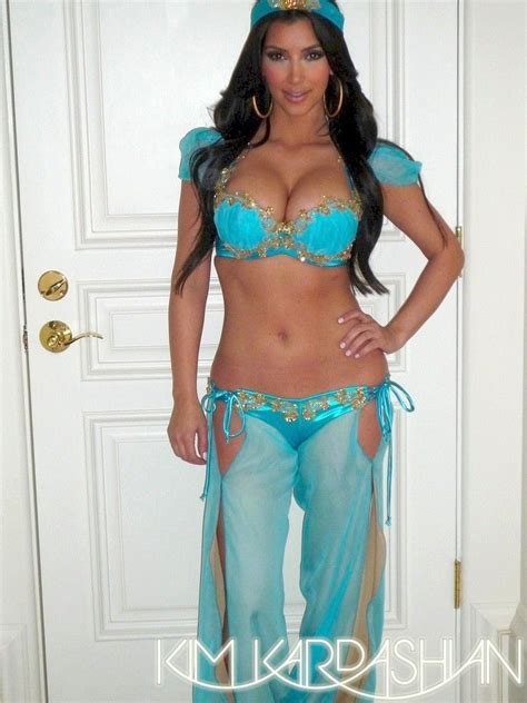 Download lagu mp3 & video: Kim Kardashian's 'Jasmine' Halloween costume. | Celebrity ...
