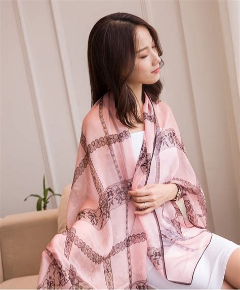 Redeem your accumulated points from cimb credit card. Hangzhou Pink Lace Scarf