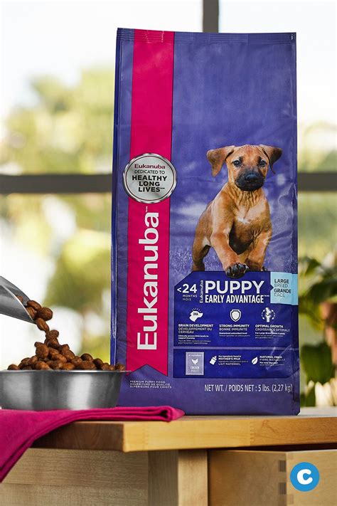 Chicken (the first ingredient), lamb, and salmon, along with nutrients such as glucosamine and chondroitin, sunflower oil, taurine and more, to ensure complete and balanced nutrition for your puppy. Need help finding the perfect food for your new large ...