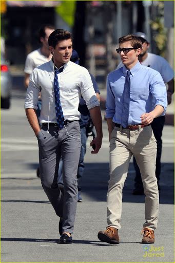 Sometimes we have questions about: ¿Cuánto mide Zac Efron? - Estatura - Real height - Página 5