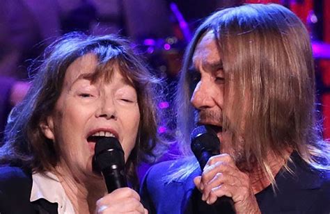 Iggy pop maintained his profile during the subsequent years by appearing on an album by praxis, performing several madonna songs at theinduction ceremony of the rock & roll hall of fame. Jane Birkin et Iggy Pop, duo de charme sur le plateau de ...