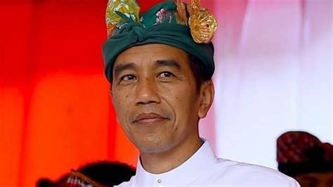 Massa relawan siap memenangkan jokowi untuk kembali menjadi presiden. Jokowi - Ma'ruf Amin Ditetapkan Jadi Presiden dan Wakil Presiden Terpilih Indonesia