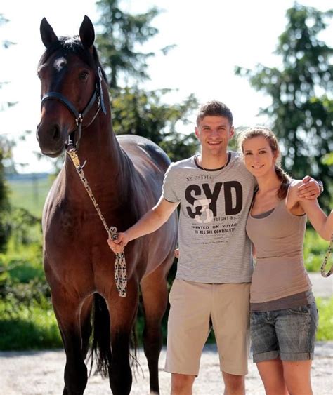 Lisa trede müller au naturel avec le maillot de la manchaft. Lisa Müller: Riesen-Dressur-Erfolg bei für Frau von Bayern ...