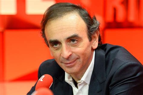 Les dernières vidéos à propos de éric zemmour. "Emmanuel Macron, un faux jeune, un faux rebelle, un faux ...