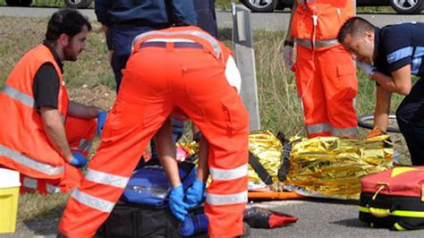 Rosalia d'angelo (nella foto a destra) si trovava a piacenza per qualche giorno, per fare visita ad alcuni parenti (le sorelle della madre vivono in emilia). Andria-Barletta, tre ragazzi morti in un incidente oggi 15 ...