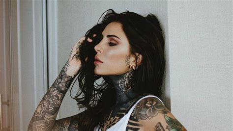 Cande tinelli se tatuó uno de los pocos lugares que le quedaban en blanco. Cande Tinelli estalló tras las críticas a sus dichos sobre ...