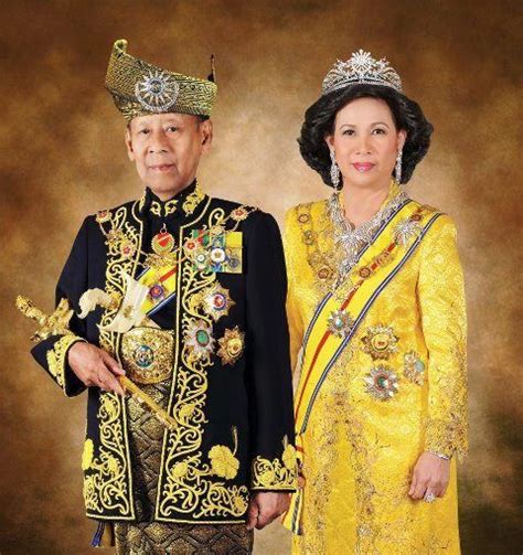 Majma' tuanku abdul halim mu'adzam shah (kompleks islam sarawak). Biodata Profil Tuanku Abdul Halim Mu'adzam Shah (Sultan ...