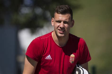 I'm honored to be talked into such a great past club and i'm very happy for fradi's success but never negotiated with the club. Szalai Ádám őrületes bombázóval fotózkodott