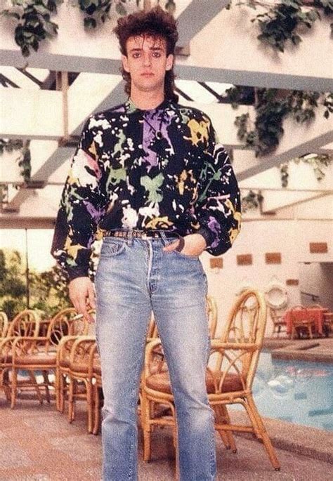 No entren a la tendencia a verlo, y eviten. Gustavo Cerati | Gustavo cerati, Gustavo cerati joven ...
